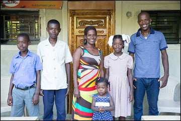 Plato de corazón de esteatita blanca hecho a mano- SM- MED o LG
