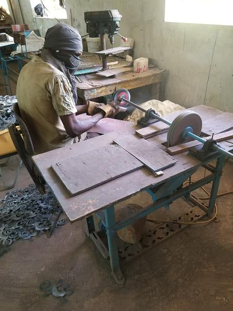 Gecko metálico rayado de ocho pulgadas - Caribbean Craft