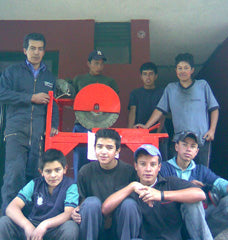 Colgante de Hoja de Carbón Tallado a Mano -Comercio Justo-Colombia