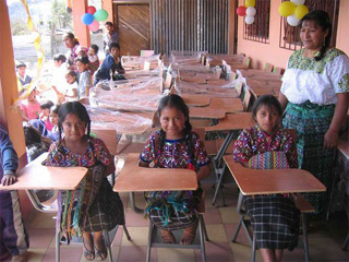 Worry Doll Loofah Magnet- Regalos de Comercio Justo