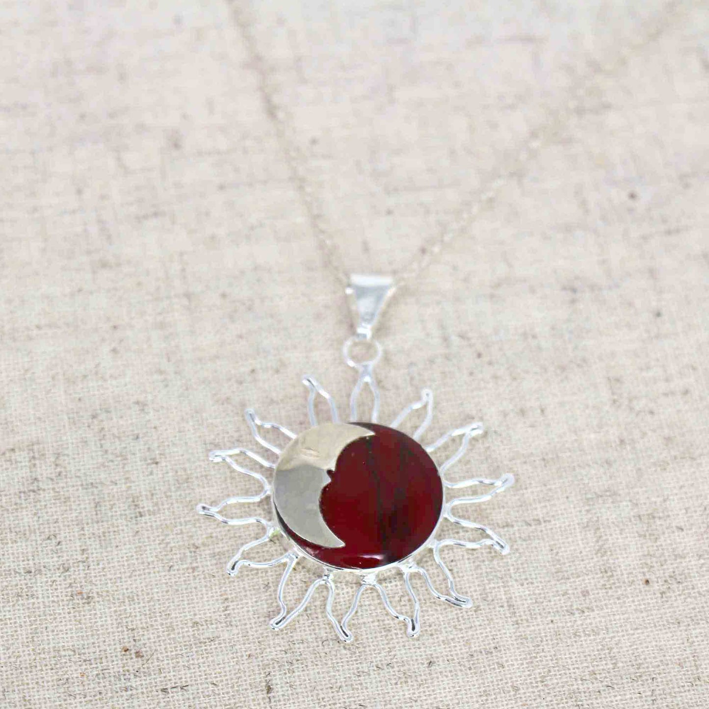 Colgante Sol y Luna Jaspe Rojo con Cadena
