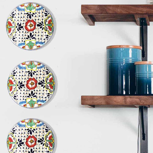 Cerámica hecha a mano 8" Salvamanteles o colgante de pared, puntos y flores - Encantada