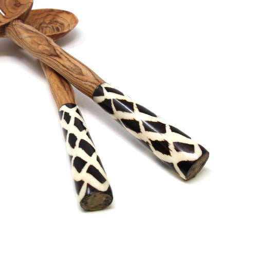 Juego para servir aceitunas con asas de hueso de 11 pulgadas