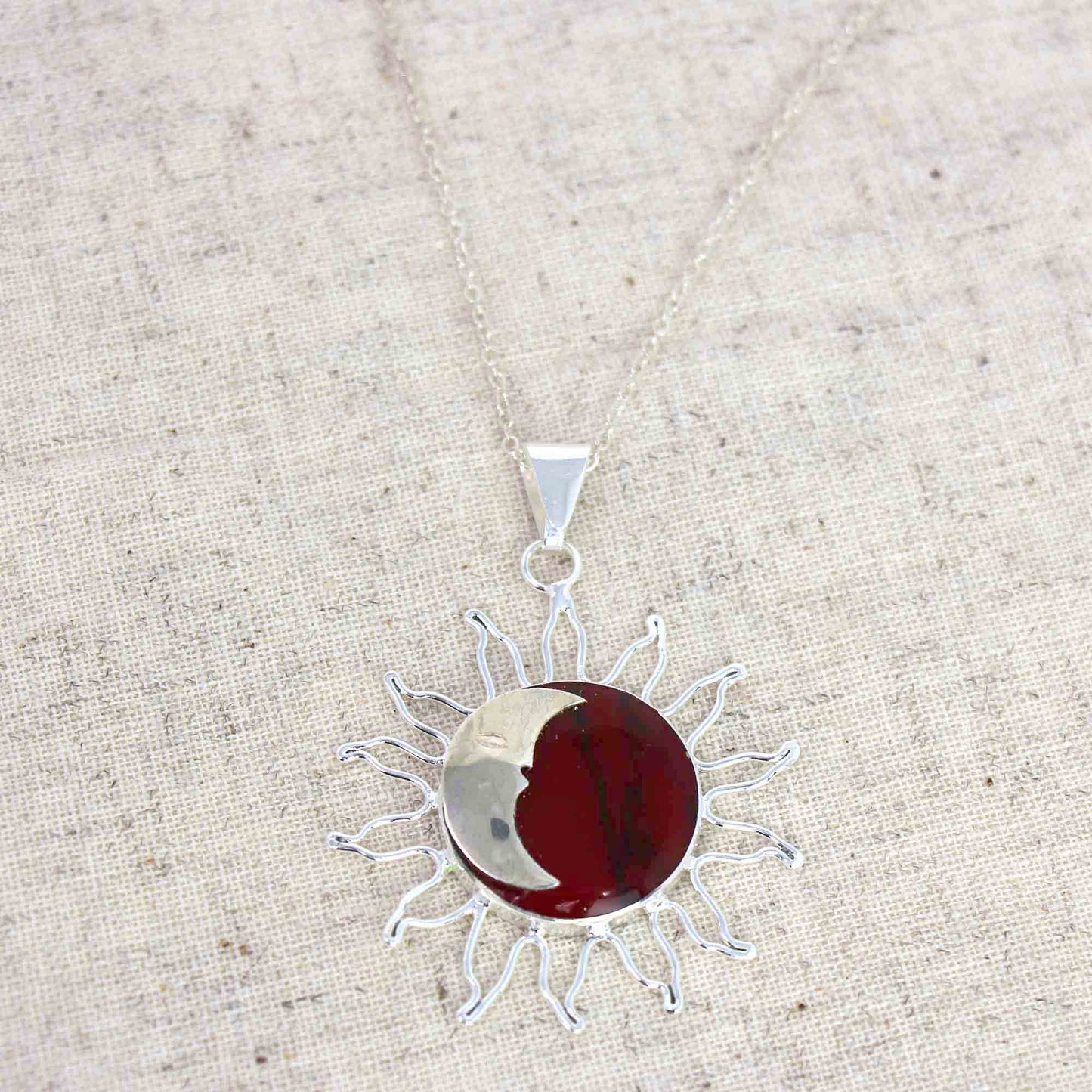 Colgante Sol y Luna Jaspe Rojo con Cadena