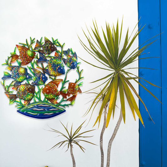Arte de pared de metal con banco de peces pintado de 24 pulgadas - Croix des Bouquets