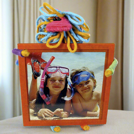 Bendable Lion Picture Frame made with Recycled Cotton & Wire-Square-5-1/2”