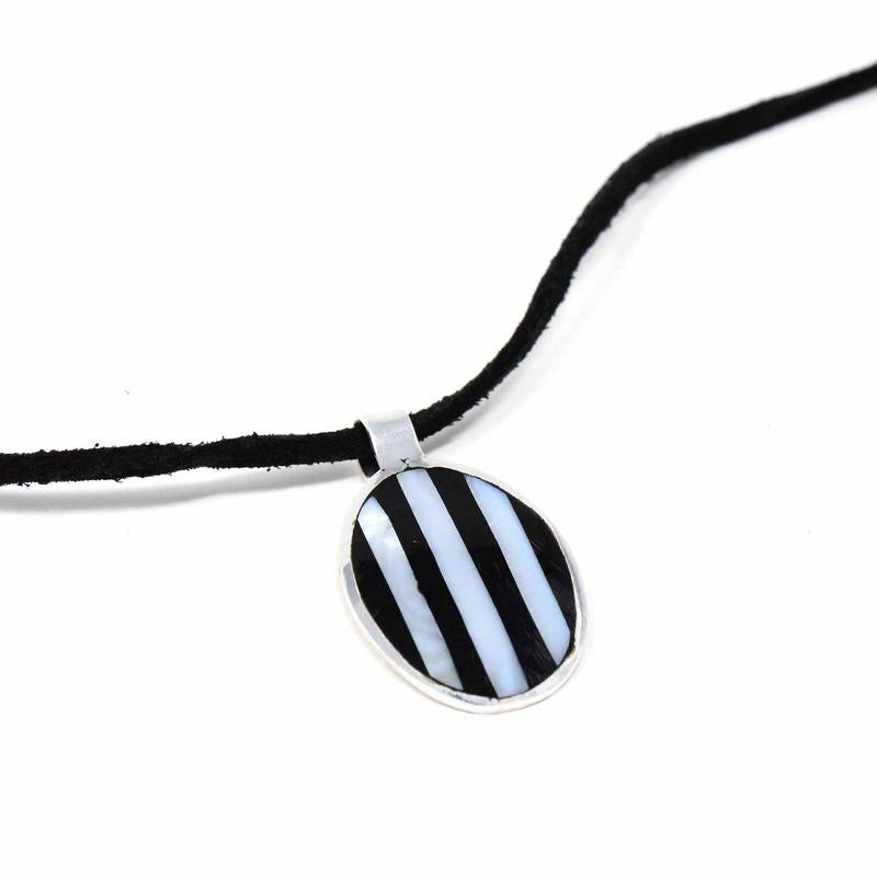 Colgante-Collar-Artisana de Alabalón y Rayas Negras