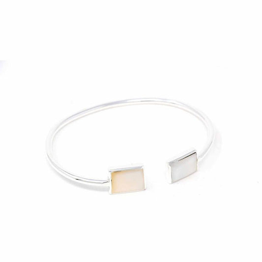 Pulsera tipo puño, madreperla cuadrada